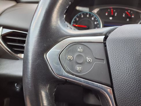 Used 2020 Chevrolet Traverse LT image 13