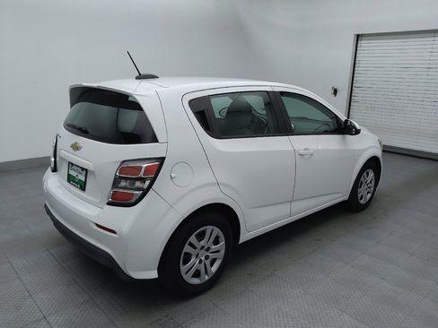 Used 2017 Chevrolet Sonic LT FWD image 9
