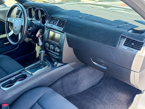Used 2010 Dodge Challenger R/T w/ Sound Group image 36