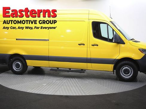 Used 2021 Mercedes-Benz Sprinter 2500 w/ Acoustic Package image 43