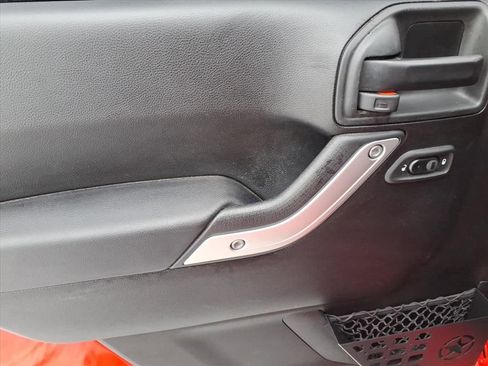 Certified 2018 Jeep Wrangler Unlimited Sahara w/ Max Tow Package image 6