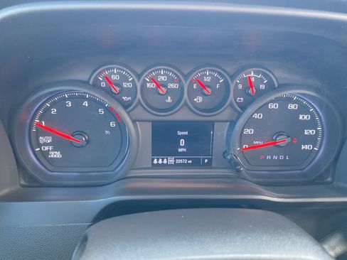 Used 2025 Chevrolet Silverado 1500 Custom Trail Boss w/ LPO, Dark Essentials Package AWD/4WD image 7