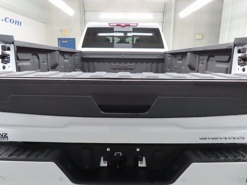 Used 2025 GMC Sierra 2500 Denali w/ Technology Package image 42