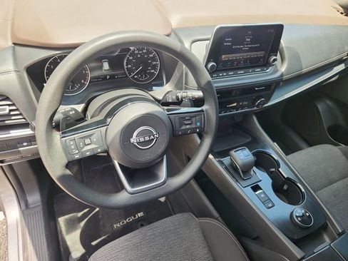 Used 2023 Nissan Rogue SV AWD/4WD image 10