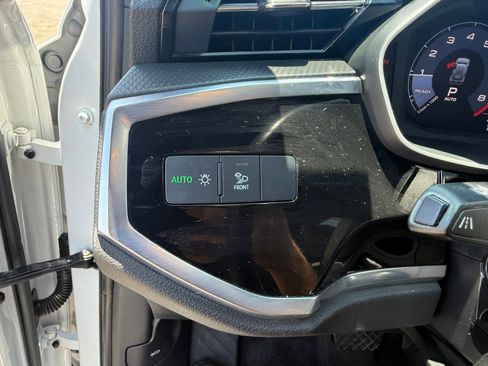 Used 2019 Audi Q3 2.0T Premium Plus w/ Premium Plus Package image 19