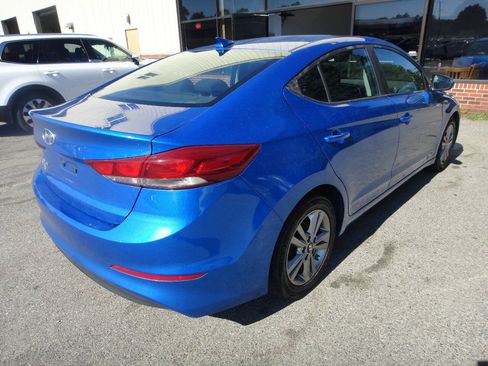 Used 2017 Hyundai Elantra Value Edition FWD image 4