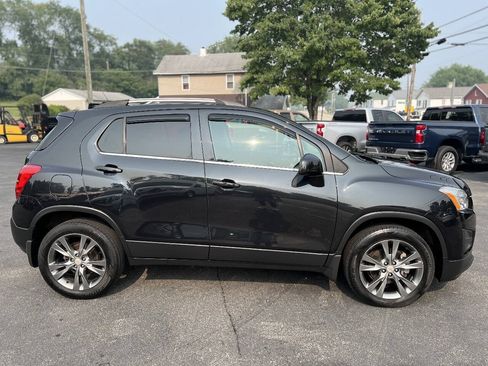 Used 2016 Chevrolet Trax LT w/ LT Sun and Sound Package AWD/4WD image 4