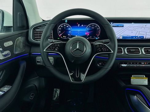 New 2026 Mercedes-Benz GLS 450 4MATIC image 4