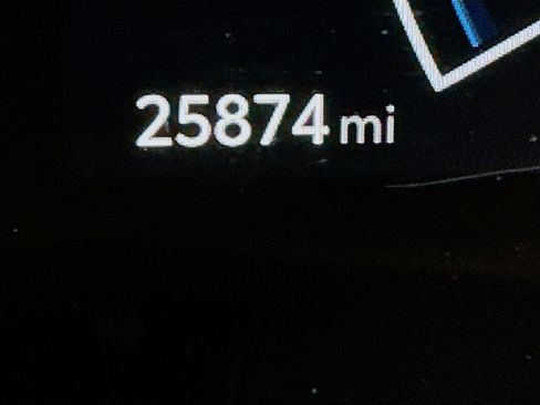 Used 2025 Toyota Camry LE image 19