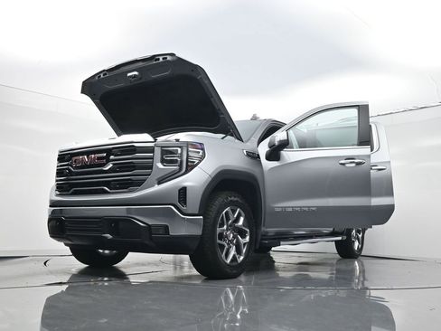 Used 2025 GMC Sierra 1500 SLT w/ SLT Premium Package AWD/4WD image 34