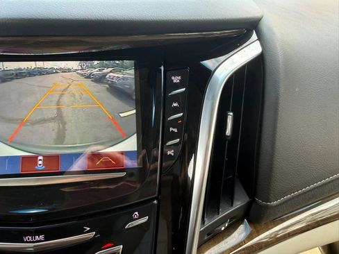 Used 2019 Cadillac Escalade ESV Luxury AWD/4WD image 27