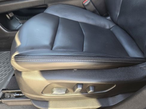 Used 2022 Cadillac XT6 Premium Luxury FWD image 20