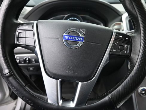 Used 2017 Volvo XC60 T6 Dynamic w/ Preferred Option Package image 18