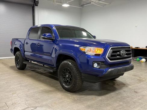 Used 2022 Toyota Tacoma SR5 image 2