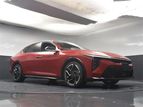 Certified 2025 Kia K4 GT-Line w/ GT-Line Premium Package image 32