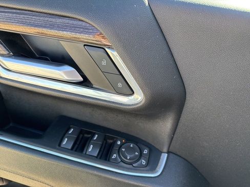 Certified 2024 Chevrolet Silverado 2500 LT image 32