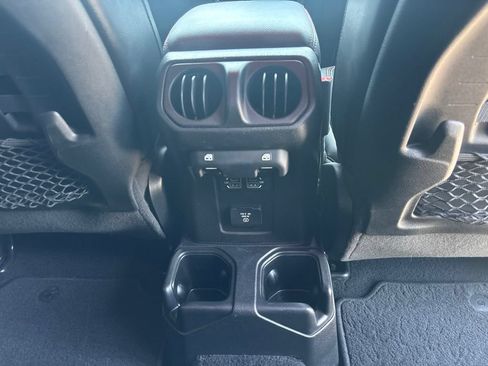 Used 2021 Jeep Gladiator Rubicon AWD/4WD image 23