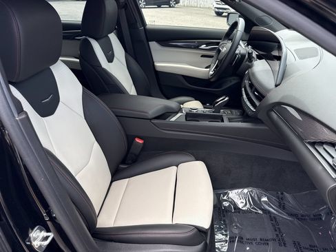 Used 2026 Cadillac CT5 Sport w/ Technology Package RWD image 30