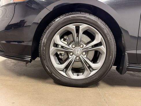Used 2023 Honda Accord EX-L image 10
