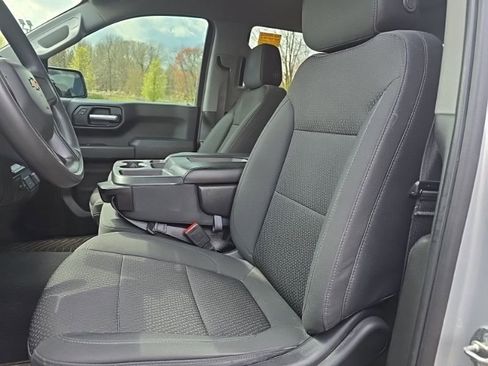 Used 2020 Chevrolet Silverado 1500 Custom w/ Custom Convenience Package image 11