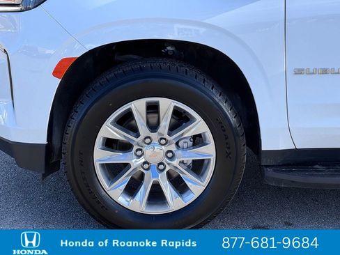 Used 2024 Chevrolet Suburban Premier image 42