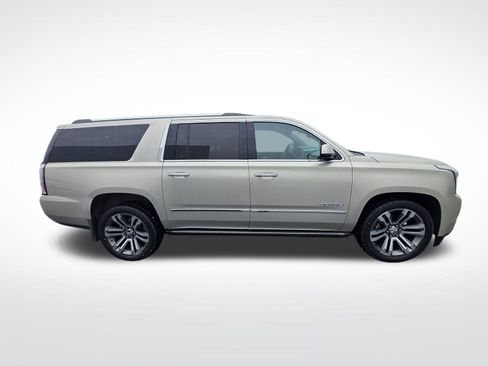Used 2017 GMC Yukon XL Denali w/ Open Road Package AWD/4WD image 4