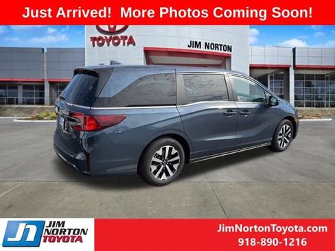 Used 2025 Honda Odyssey EX-L image 5