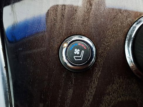 Used 2012 INFINITI M35 w/ Deluxe Touring Pkg image 16