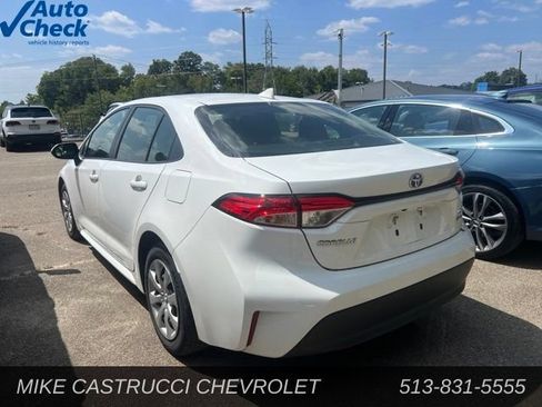 Used 2025 Toyota Corolla LE FWD image 4