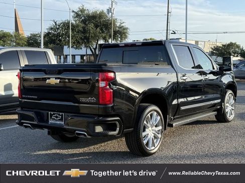 Used 2025 Chevrolet Silverado 1500 High Country w/ High Country Premium Package AWD/4WD image 6