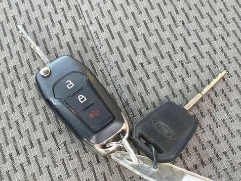 Used 2016 Ford F150 XLT image 31