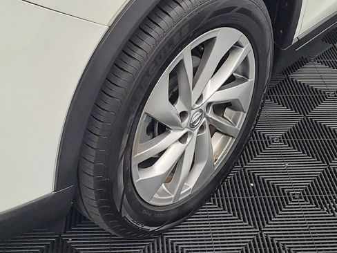 Used 2014 Nissan Rogue SL AWD/4WD image 31