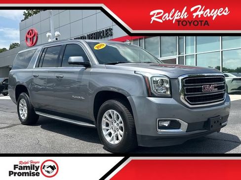 Used 2019 GMC Yukon XL SLT w/ Open Road Package RWD image 1