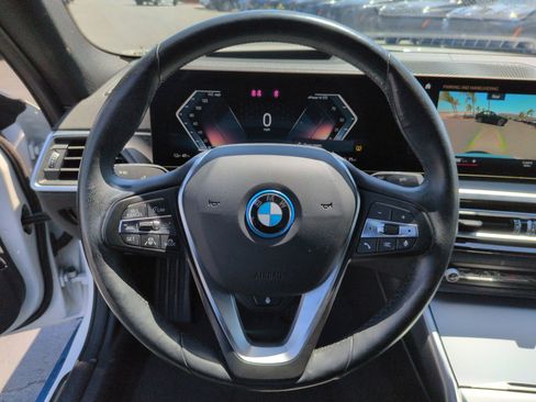 Used 2023 BMW i4 eDrive35 RWD image 18