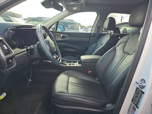 Used 2023 Kia Sorento EX image 23