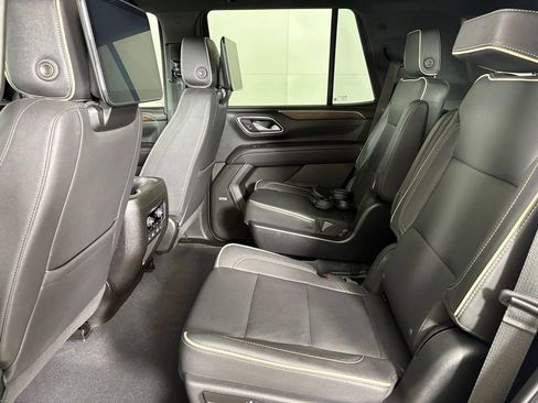 Used 2023 Chevrolet Tahoe Premier w/ Premium Package 2 AWD/4WD image 39