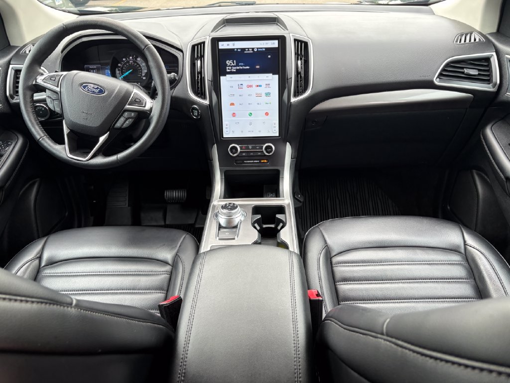 Used 2024 Ford Edge SEL w/ Convenience Package AWD/4WD image 16