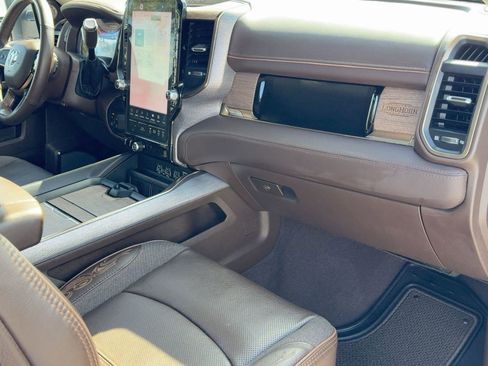 Used 2025 RAM 2500 Limited image 31