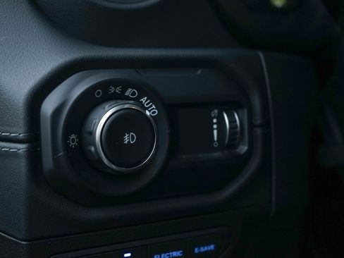 Used 2024 Jeep Wrangler High Altitude image 22