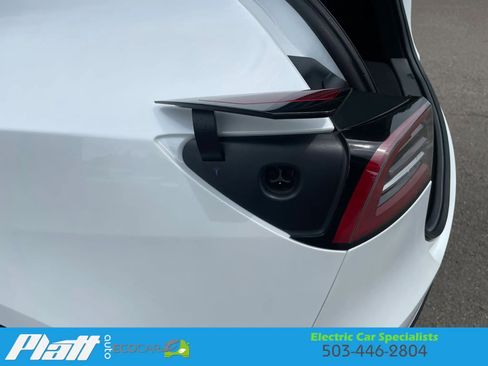 Used 2023 Tesla Model Y Long Range AWD/4WD image 58