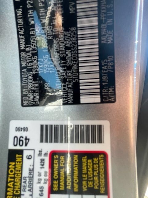 Used 2025 Toyota Sienna XLE FWD image 6