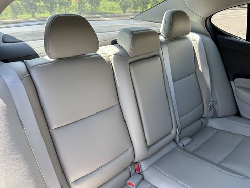 Used 2016 Acura TLX FWD image 20