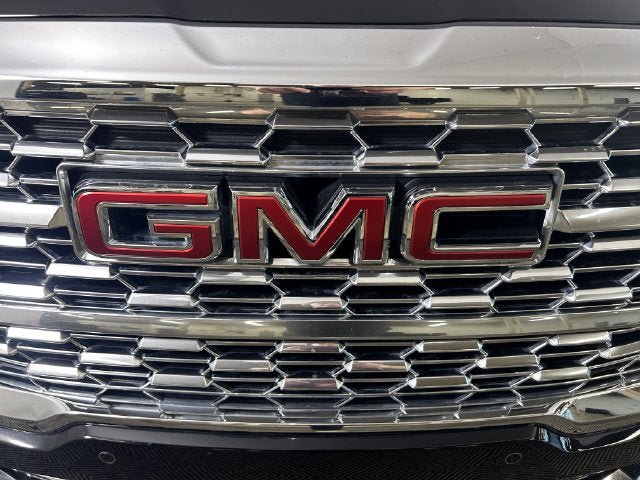 Used 2023 GMC Terrain Denali AWD/4WD image 9