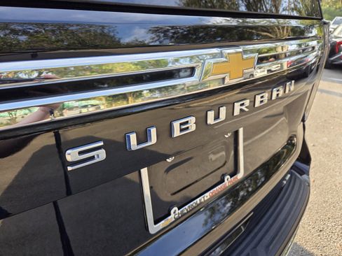 Certified 2024 Chevrolet Suburban LT AWD/4WD image 19