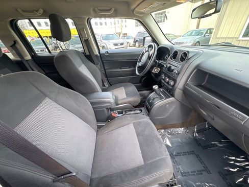 Used 2015 Jeep Patriot Latitude image 5