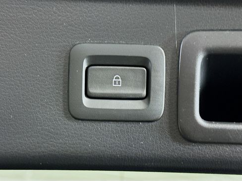 Used 2025 MAZDA CX-30 AWD 2.5 S w/ Preferred Package image 31