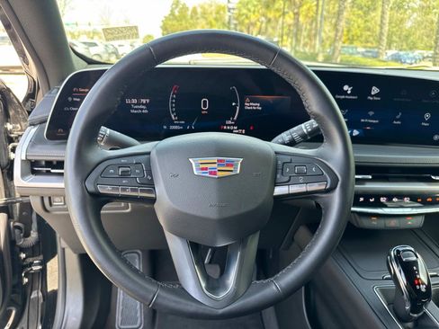 Used 2024 Cadillac XT4 Premium Luxury image 14