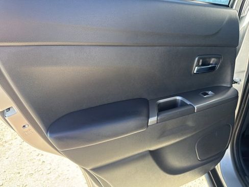 Used 2025 Mitsubishi Outlander Sport SE image 24