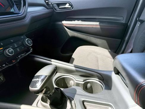 Certified 2025 Dodge Durango GT RWD image 29