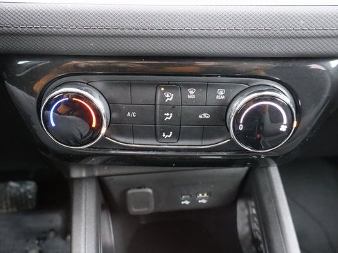 Used 2024 Chevrolet TrailBlazer LT image 13